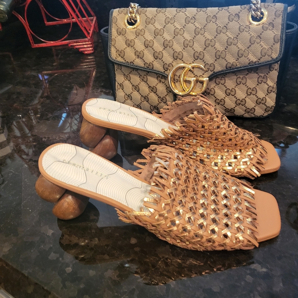NORTHFLEET Clara Mule with Wooden Heel - Picture 10 of 12